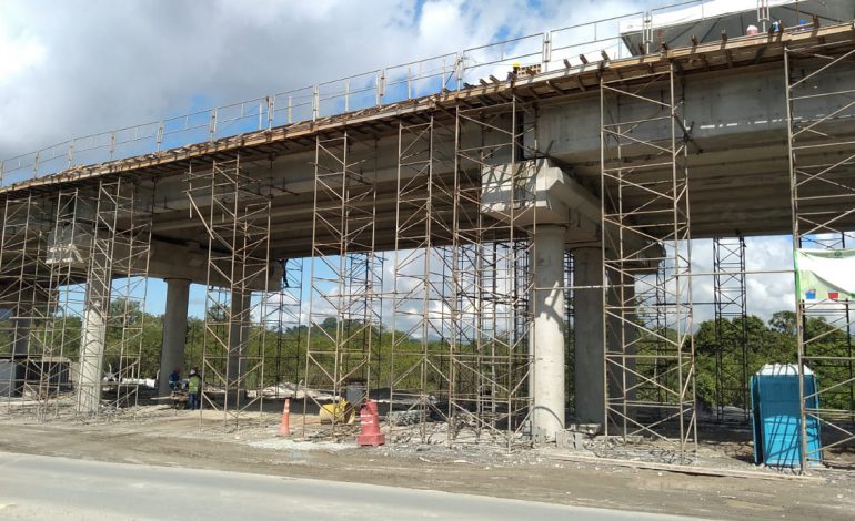 ROHR participa de construção de viaduto sobre linha férrea em Santos