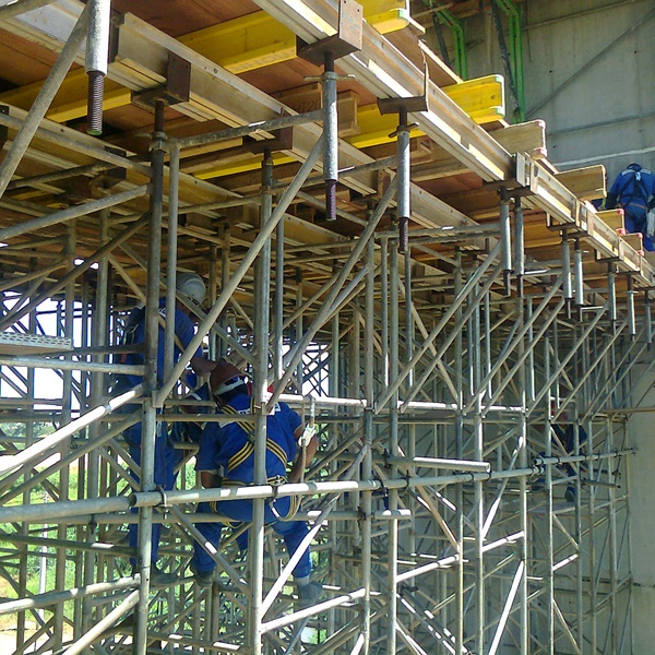 Obra com Sistema de Torre ETEM