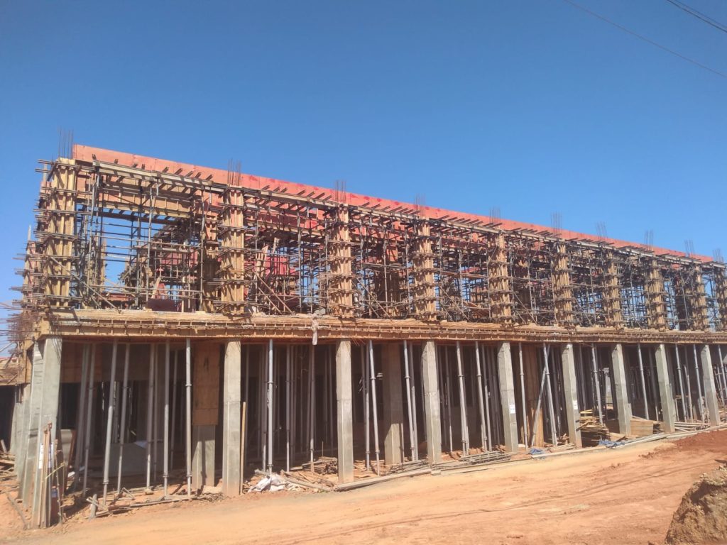 Empreendimento residencial de alto padrão em Porto Feliz/SP destaca escoramento de lajes e vigas ROHR.