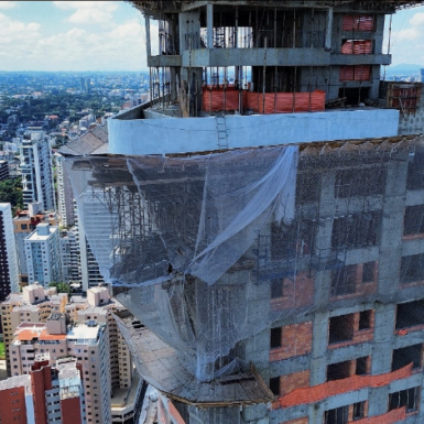 O maior prédio de Curitiba exige soluções à altura